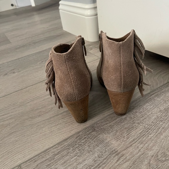 Tahari Beige Booties - Picture 2 of 3